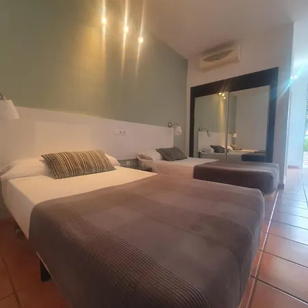Mellizos Guest house 2*