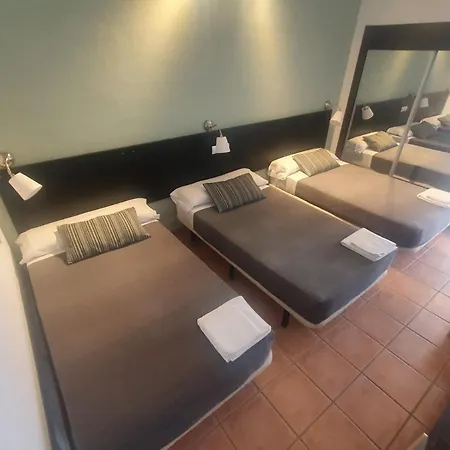 Guest house Mellizos 2*